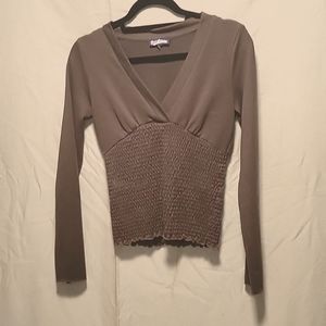 Freshman 1996 brand olive colored lightweight sweater top